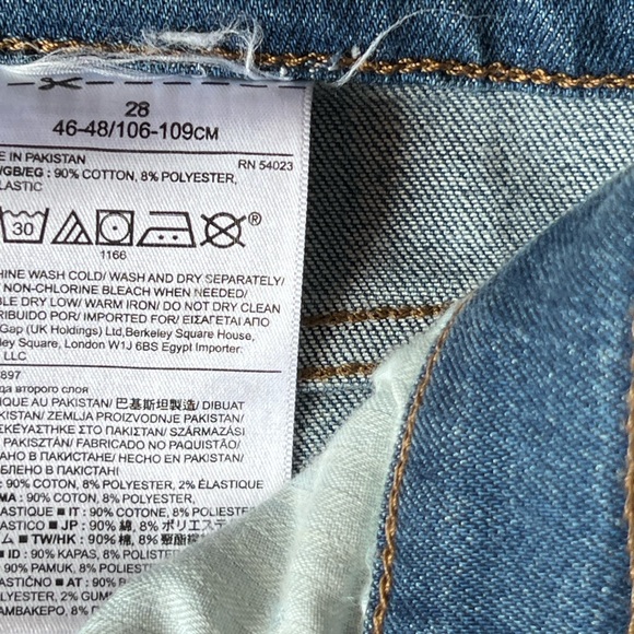 Banana republic flare jeans size 28, inseam 32 - Picture 8 of 9